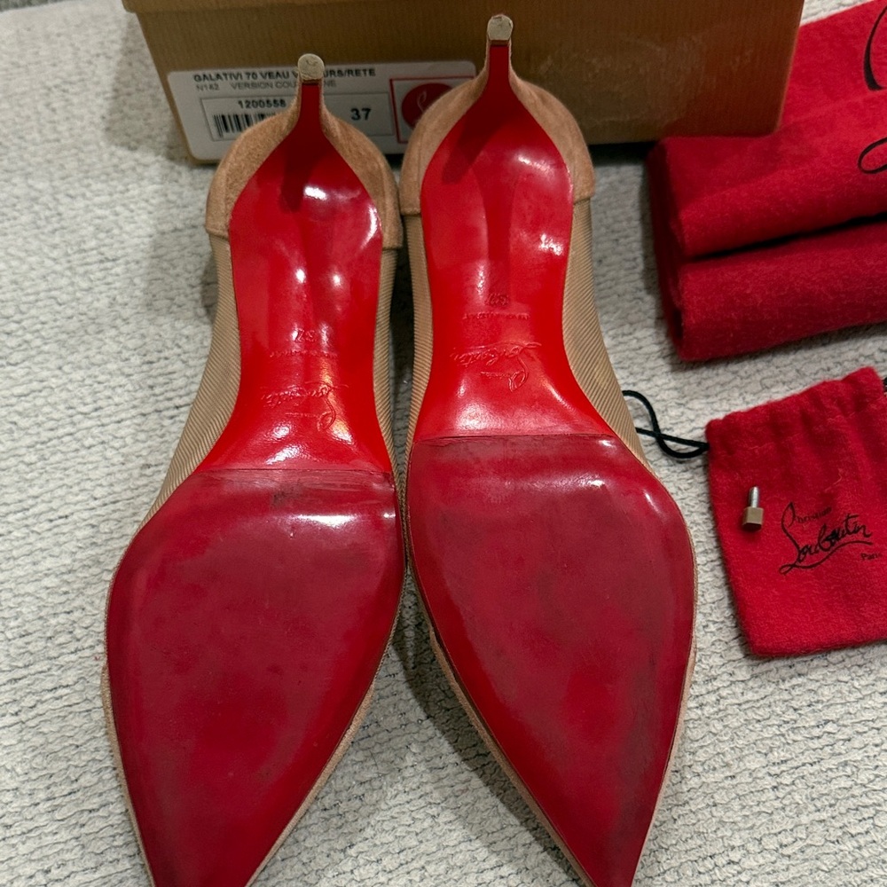 Christian Louboutin Galativi heels 70 with sole protectors great condition - Picture 9 of 16